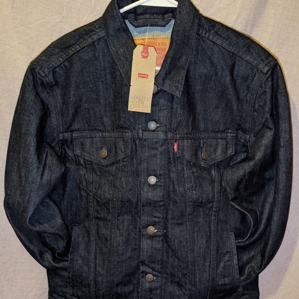 NWT Levi's denim Jean jacket dark blue